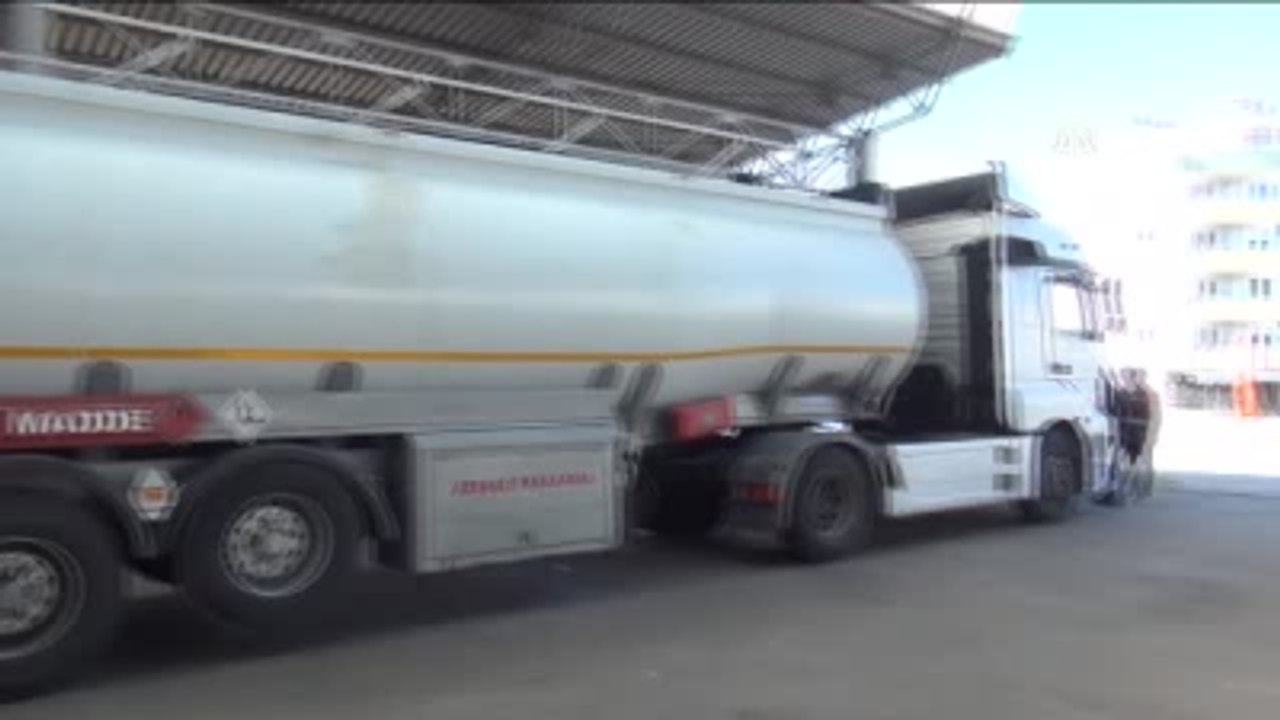 Akaryakıt Tankerinde 51 Bin Paket Kaçak Sigara Ele Geçirildi