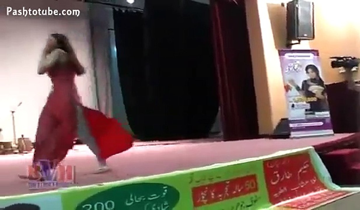 Sumbal Khan hot pashto dance
