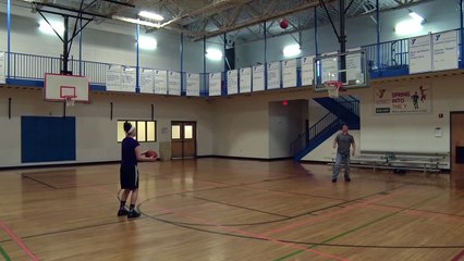 Record du monde: Leah Church inscrit 32 3-points en 1 minute