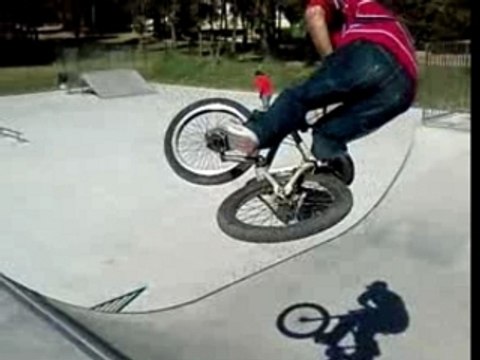Bmx half pipe
