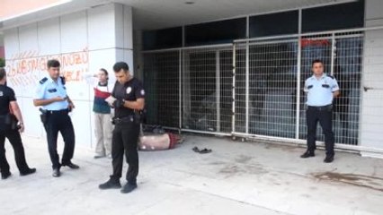 Antalya'da Sokakta Erkek Cesedi Bulundu