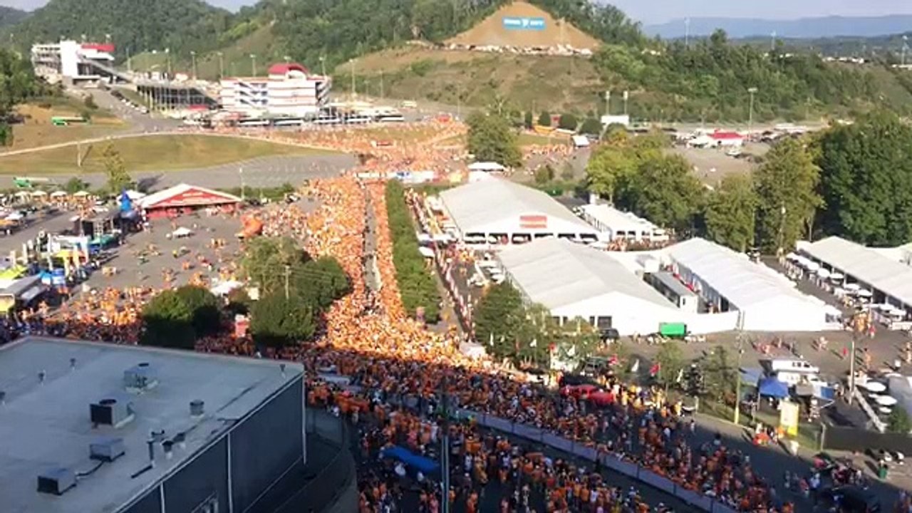 The Vol Walk at the Battle at Bristol