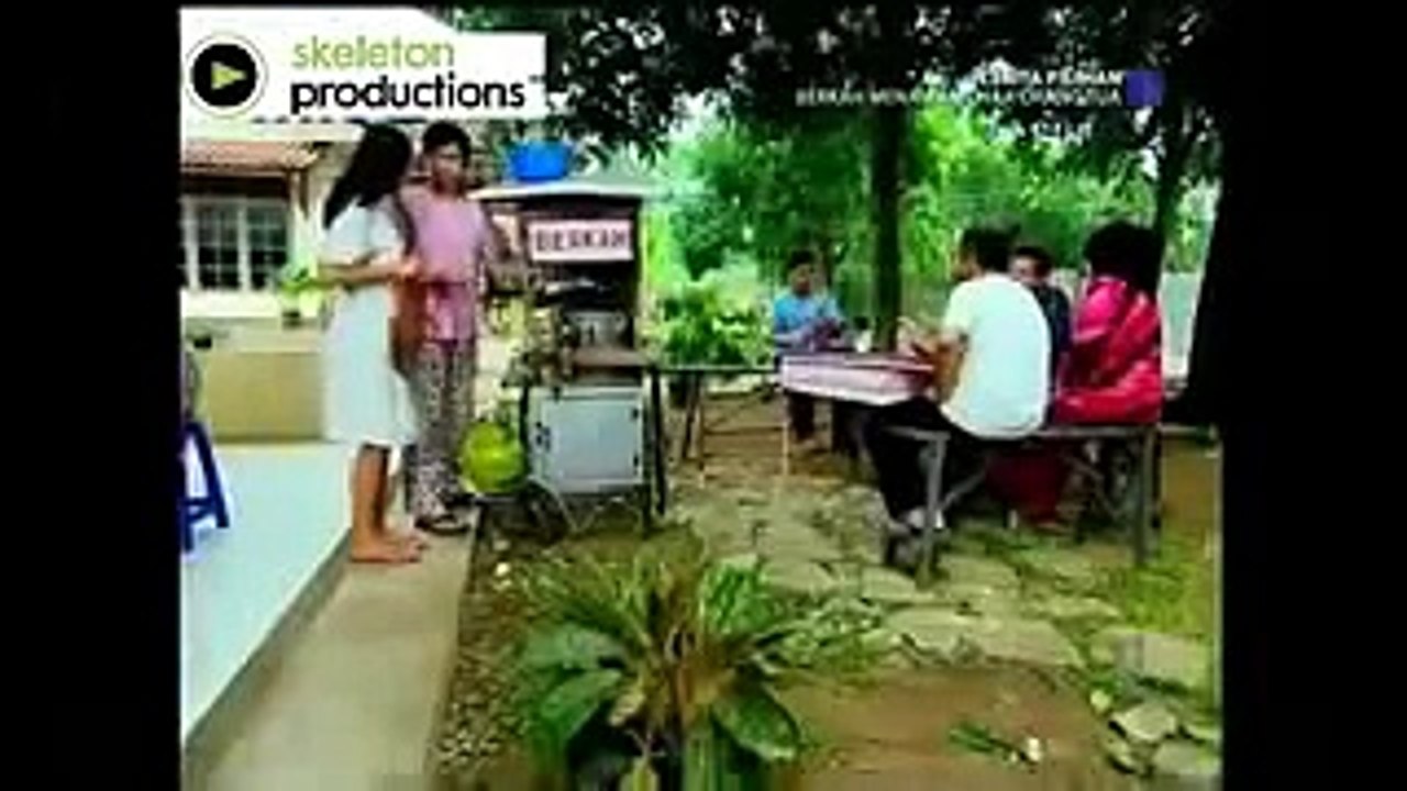 Film Hidayah FTV Kisah Nyata - Istri Ku Gila Karena Aku Menaikkan Haji Ibu