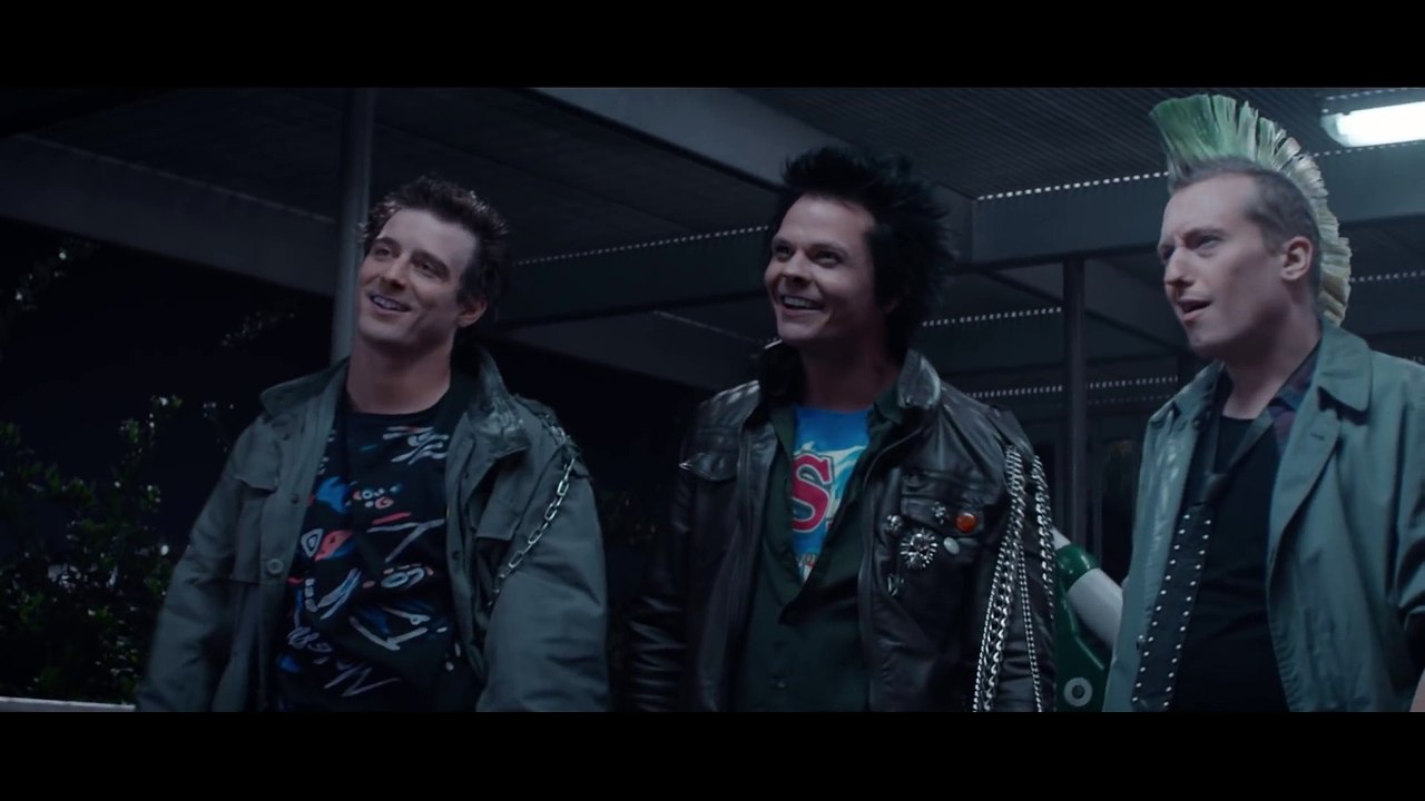 _Donne moi tes fringues_ TERMINATOR Genisys - EXTRAIT VF