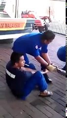 A Great Snake Anaconda Arrested As wrapped around the car