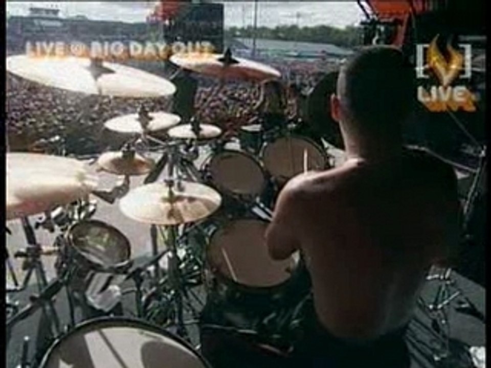 System of a Down - Sugar (live Ozzfest Sydney 2002)