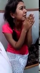 Beautiful Girl Caught  Red Handedly While Thefting