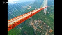 Cina, completato il ponte sospeso più alto al mondo
