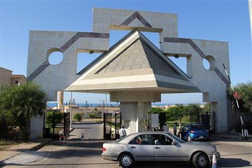 للبيع بقرية الزهوربالساحل الشمالى شالية مستقل 110 متر