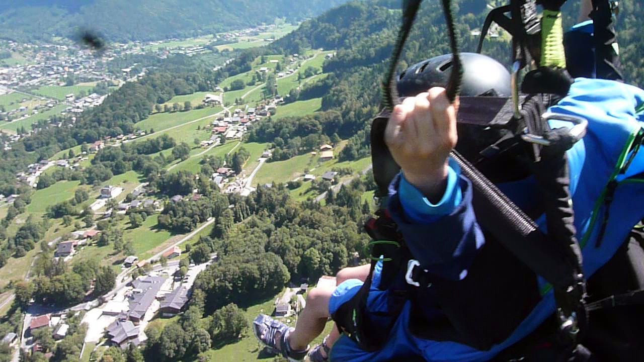 Parapente biplace Arthur Samoens 28 Aout 2016