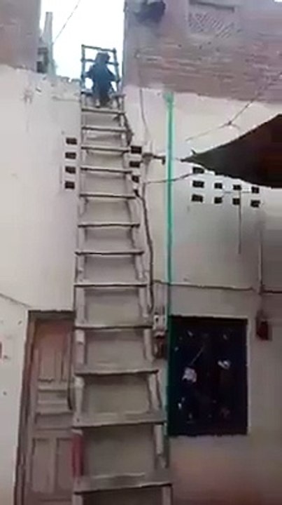 funy boy_--- must see intresting vedio