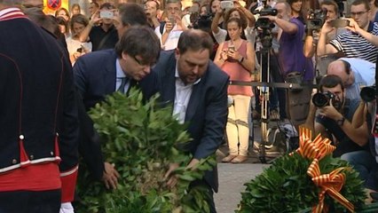 El Govern y Parlament asisten a las ofrendas florales a Casanova sin PPC ni C's