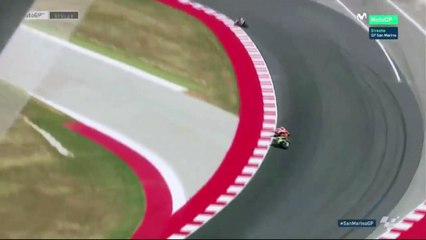 Dani Pedrosa supera a Rossi 4 vueltas del final de la carrera. (11/09/16)
