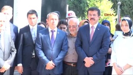 Denizli Bakan Zeybekçi?den 15 Temmuz Şehidinin Kızına ve Ailesine Bayram Hediyesi