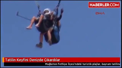 Tatilin Keyfini Denizde Çıkardılar