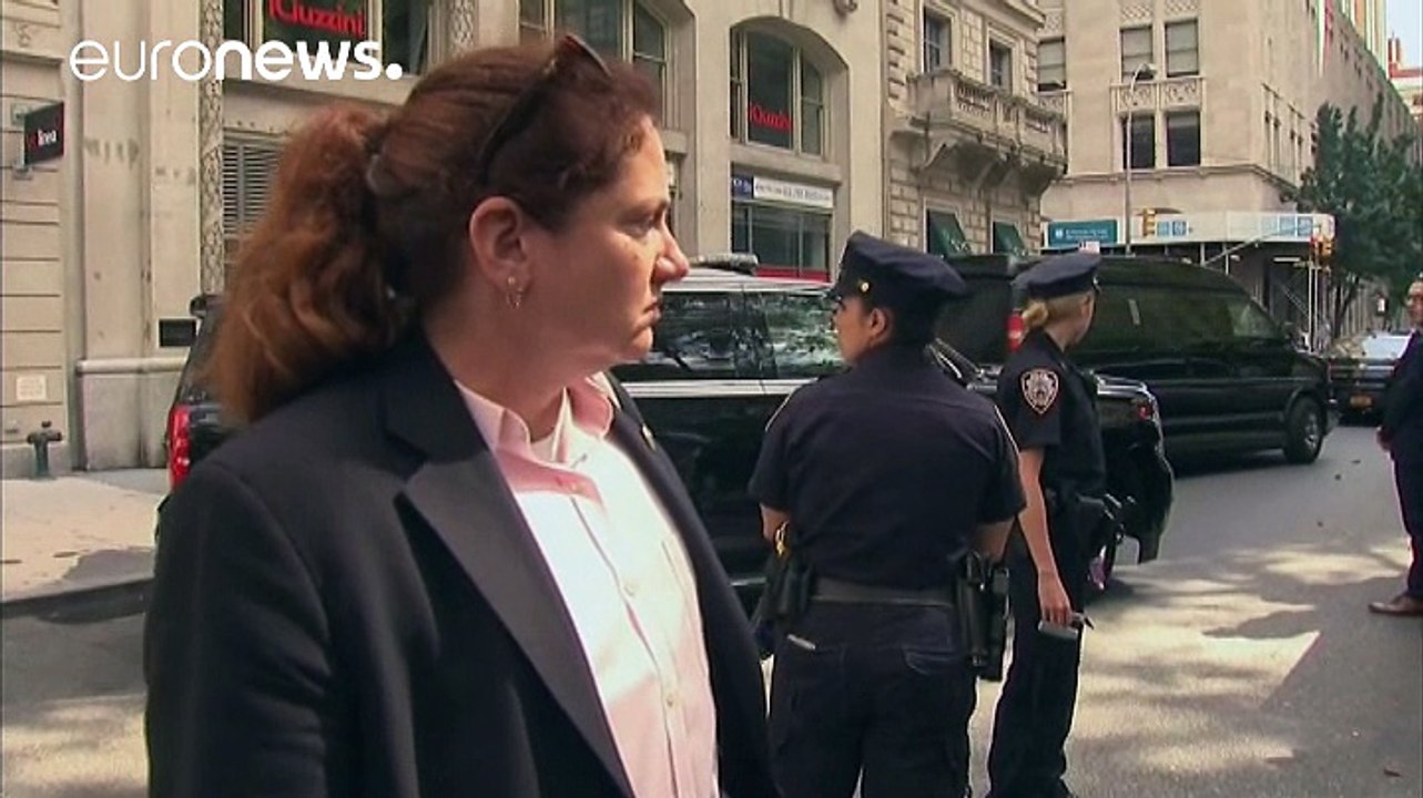 Hillary Clinton victime d'un "coup de chaud" lors des cérémonies du 11-Septembre