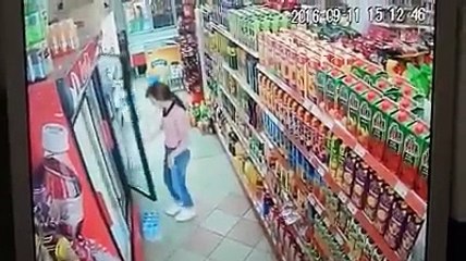 Momentet e tërmetit të sotëm në Shkup