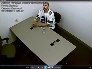 Suspecté de meurtre il s'évade d'une salle d'interrogatoire.