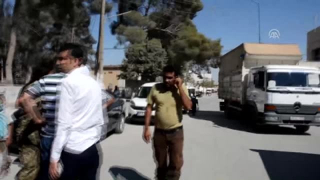 Cerablus'ta Bin Aileye Et ve Yardım Kolisi Dağıtıldı