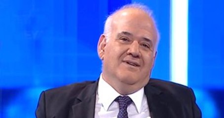Ahmet Çakar: Beşiktaş Şampiyonluk Kutlamasını Kartopu Atarak Yapar