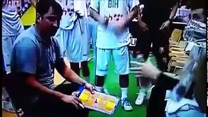 damir psuje tokom utakmice