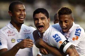 Virada na Vila! Santos vence o Corinthians e cola no G4