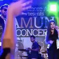 Farhan Saeed and Urwa Hocane singing Live Udaari OST