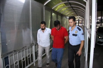 Tecavüz Etmek İstediği Kızı Sırtından Bıçakladı, Sürüklerken Polise Yakalandı