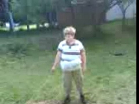 gros debile se fait ejecter