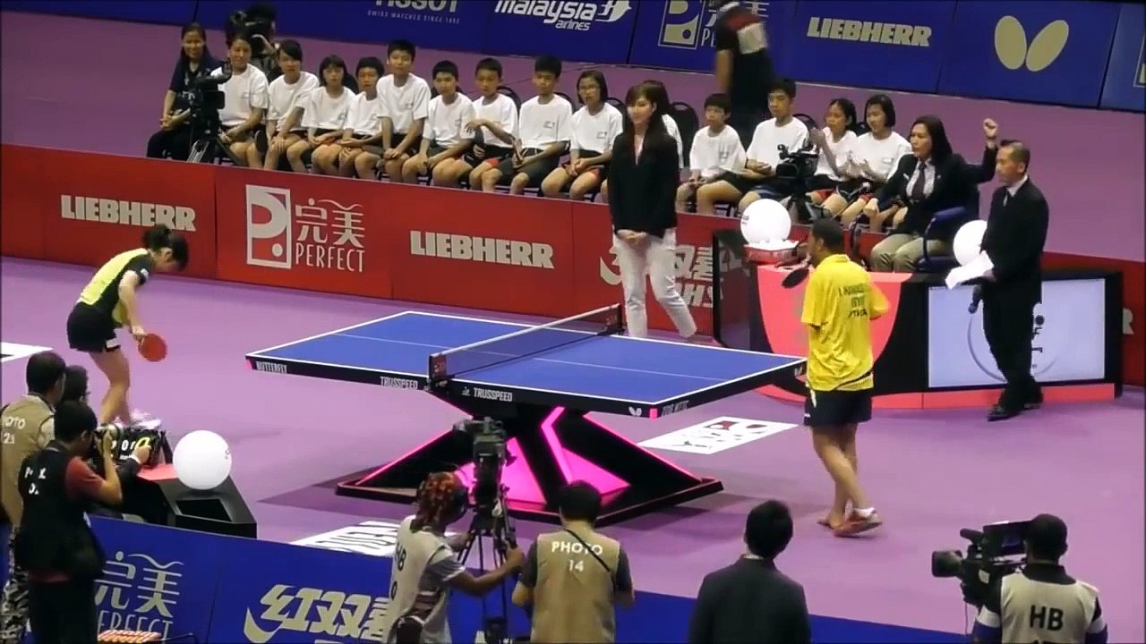 Ibrahim Hamato joue au ping-pong sans bras !
