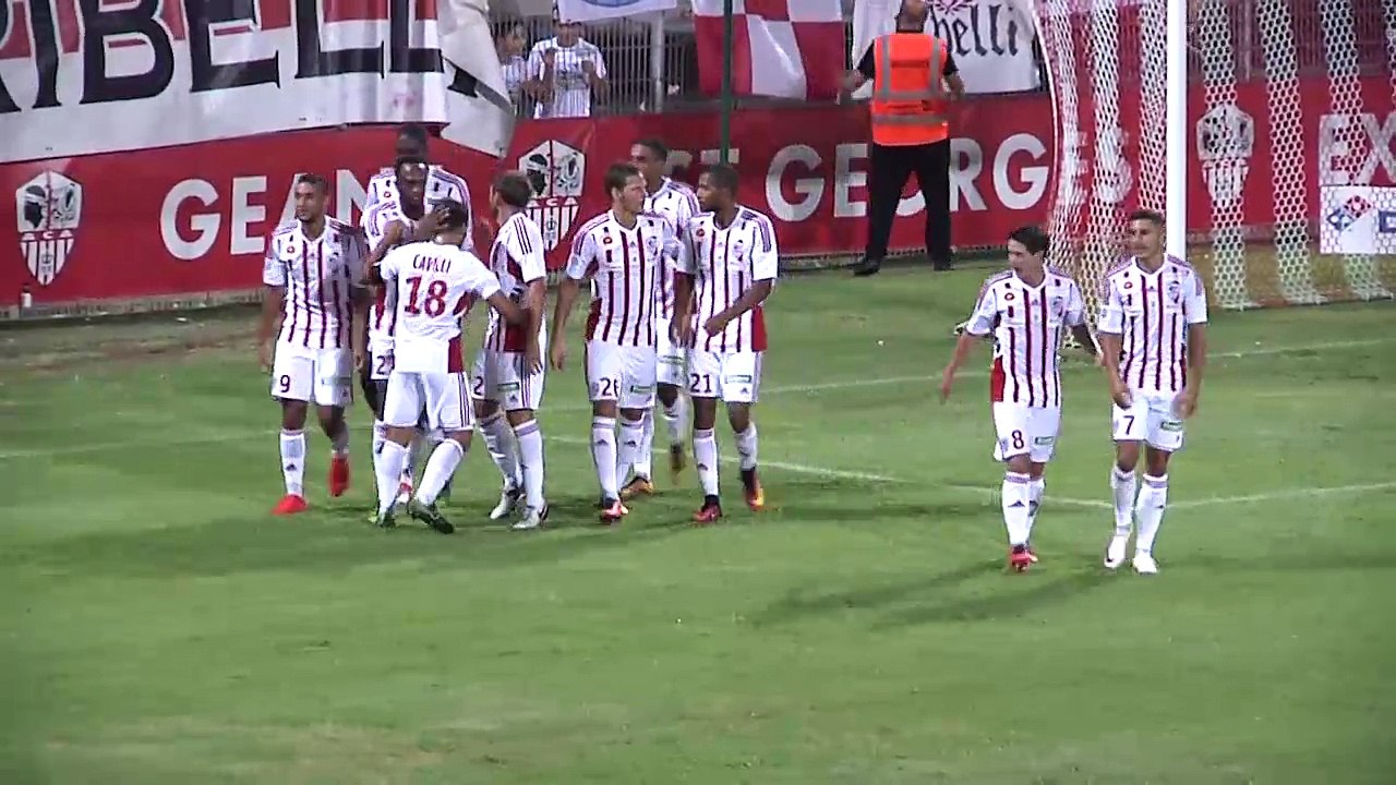 Retour en images sur le match ACA - Red Star