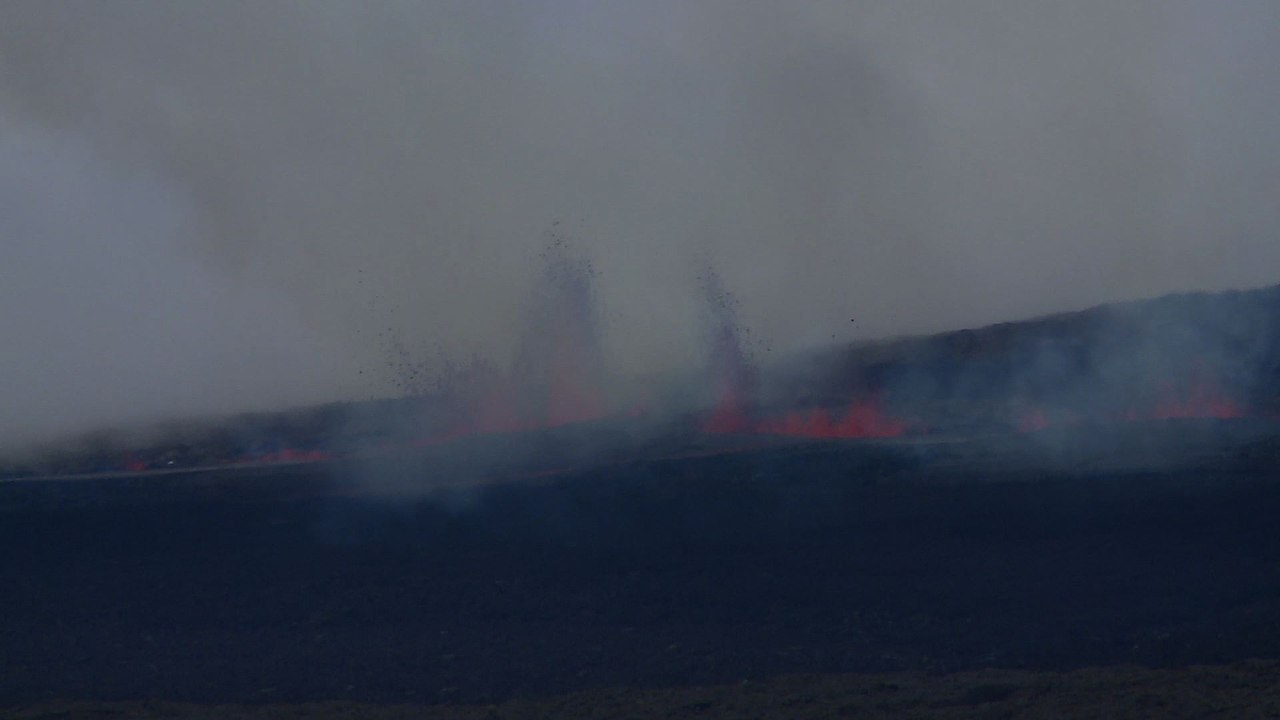 La Réunion : le Piton de la Fournaise entre en éruption