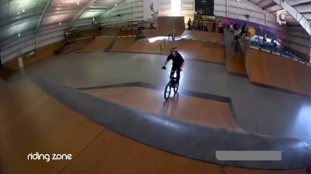 Zapping : Record du monde de Bryce Menzies, Flaviu Cernescu en monocycle, Kelly Slater à Tahiti…