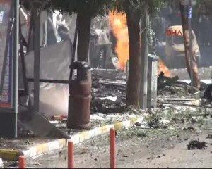 Van'da Bombalı Saldırı: 3 Ağır, 27 Yaralı - 12.06.2016