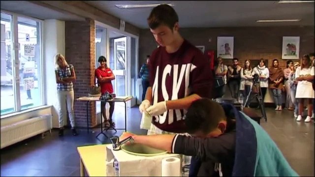 Apprendre les 1ers secours à l'école: il n'y a pas d'âge pour sauver des vies!