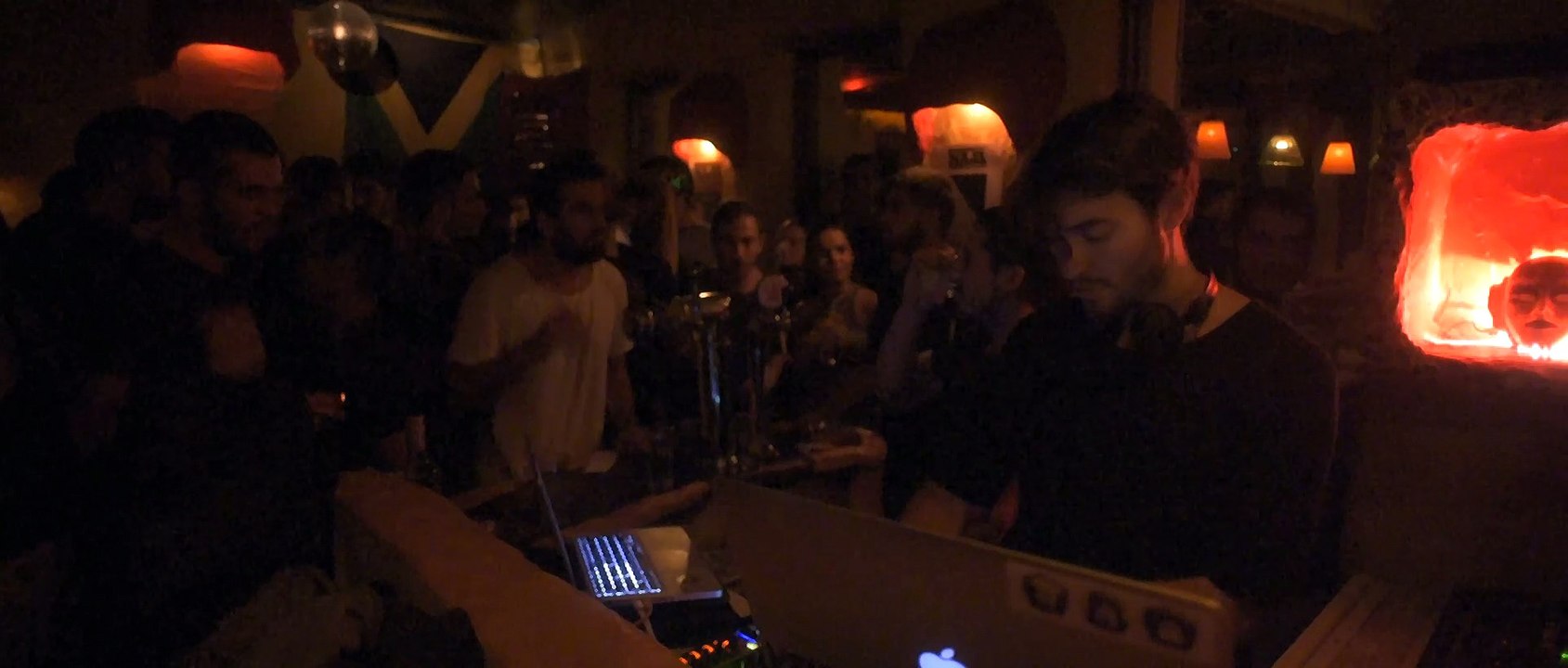 NAJA -  Louie Dimá & Hutt (Techno-House Sessions)