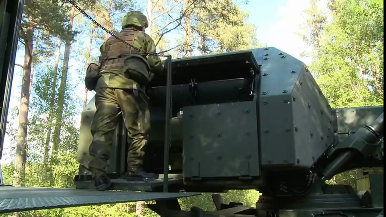 Fastest Howitzer in The World - Archer Artillery System