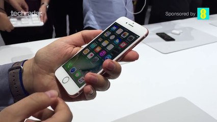 iPhone 7 hands on review: similar shape but no headphone jack