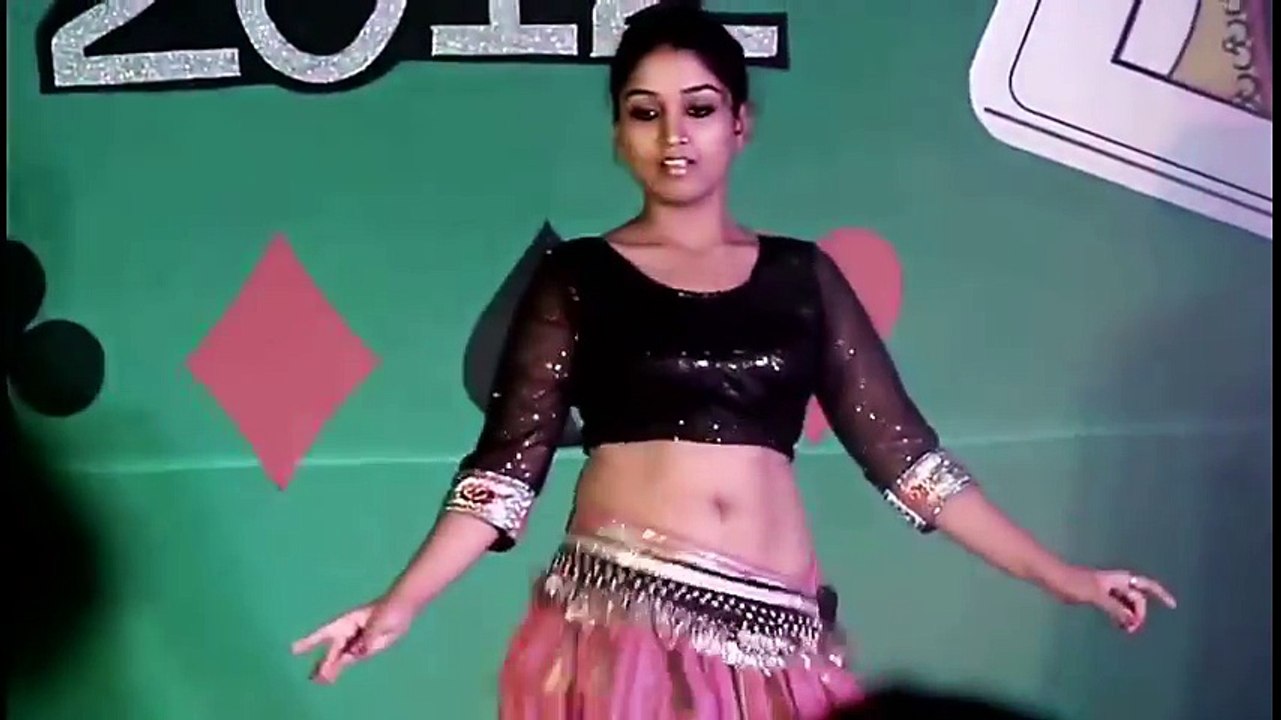 Desi Girl HOT Belly dance big navel shake Watch it