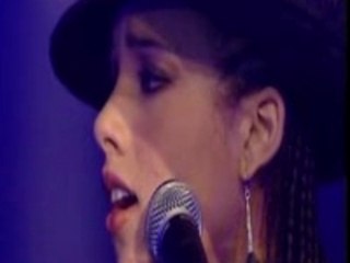 Alicia Keys - Fallin' - Echo Awards 2002