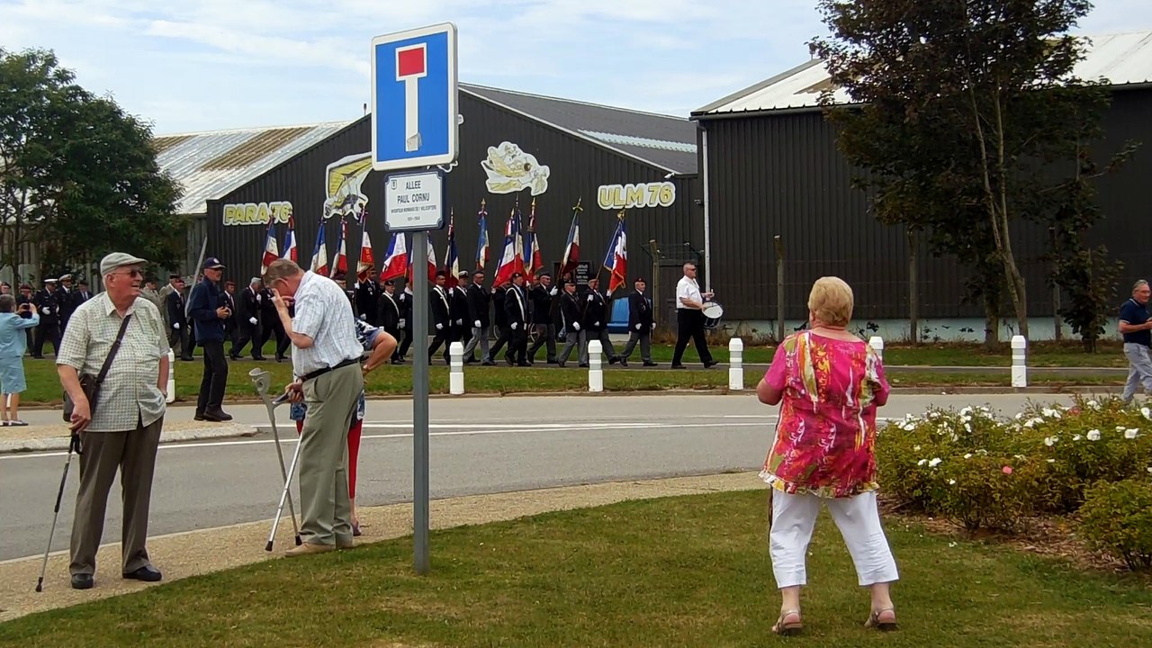 Le Havre inaugure le rond-point "2e db 12" septembre 2016 1 - Musique