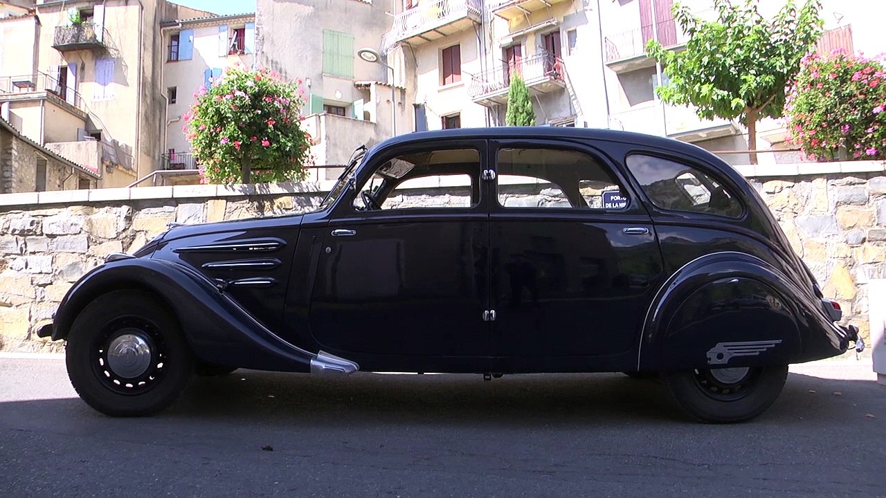 Alpes-de Haute-Provence : Retour dans les années 30 à Sisteron avec la 402 de Louis Richaud