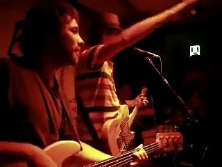 Gustavo Cerati en un Bar de Uruguay - En la ciudad de la furia. INCREIBLE