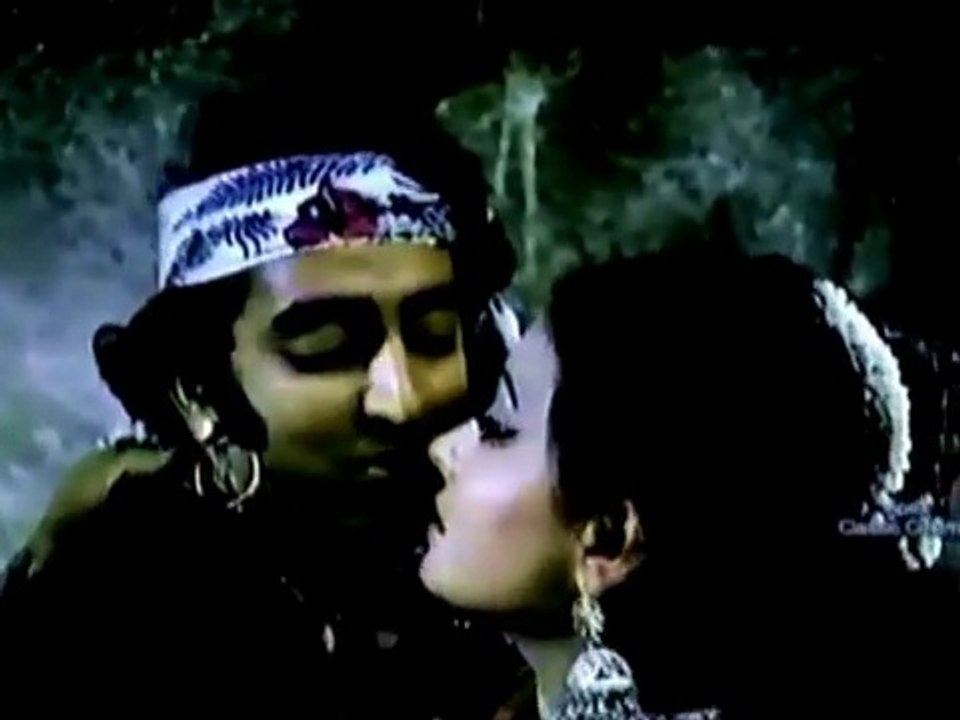 In Matwali Aankhon Main Kajra Lagana Chur Do Mehdi Hassan Aansoo Aur Sholay