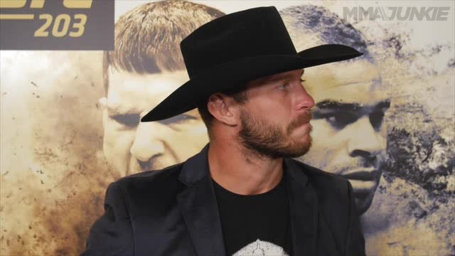 Cowboy Cerrone says contracts were already signed for fight with Robbie Lawler at UFC 205