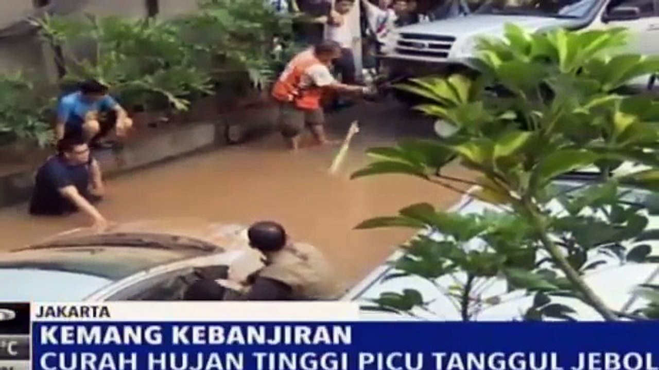 TEPOK JIDAT!!! BANJIR Di KEMANG, AHOK Lempar TANGGUNG JAWAB ~ Berita 30 Agustus 2016