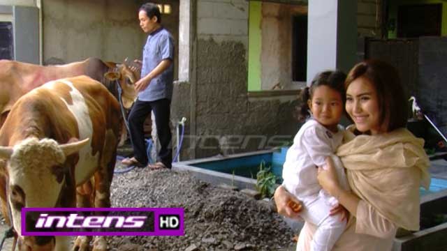 Kebahagiaan Ayu Ting Ting Berkurban 3 Ekor Sapi - Intens 13 September 2016