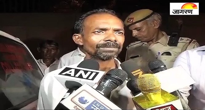 दिल्ली की सड़कों पर पत्नी की लाश लिए घूमता रहा