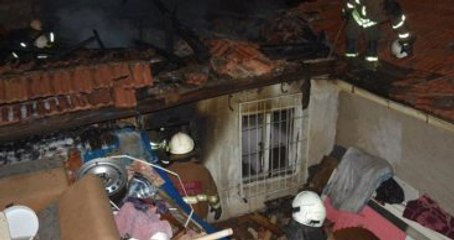 İzmir'de Ev Yangını: 1 Suriyeli Kadın Öldü