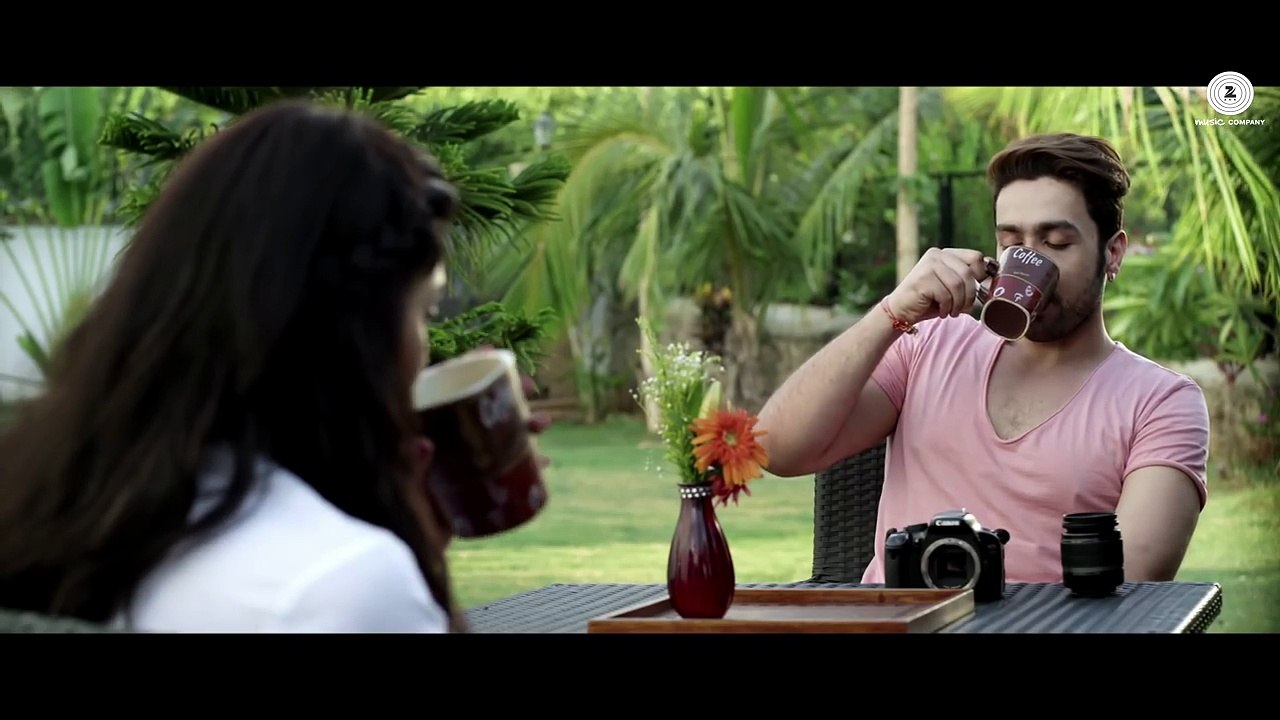 Abhi Ajnabee - Ishq Click | Sara Loren, Adhyayan Suman & Sanskriti Jain | Samira Koppikar | 720p